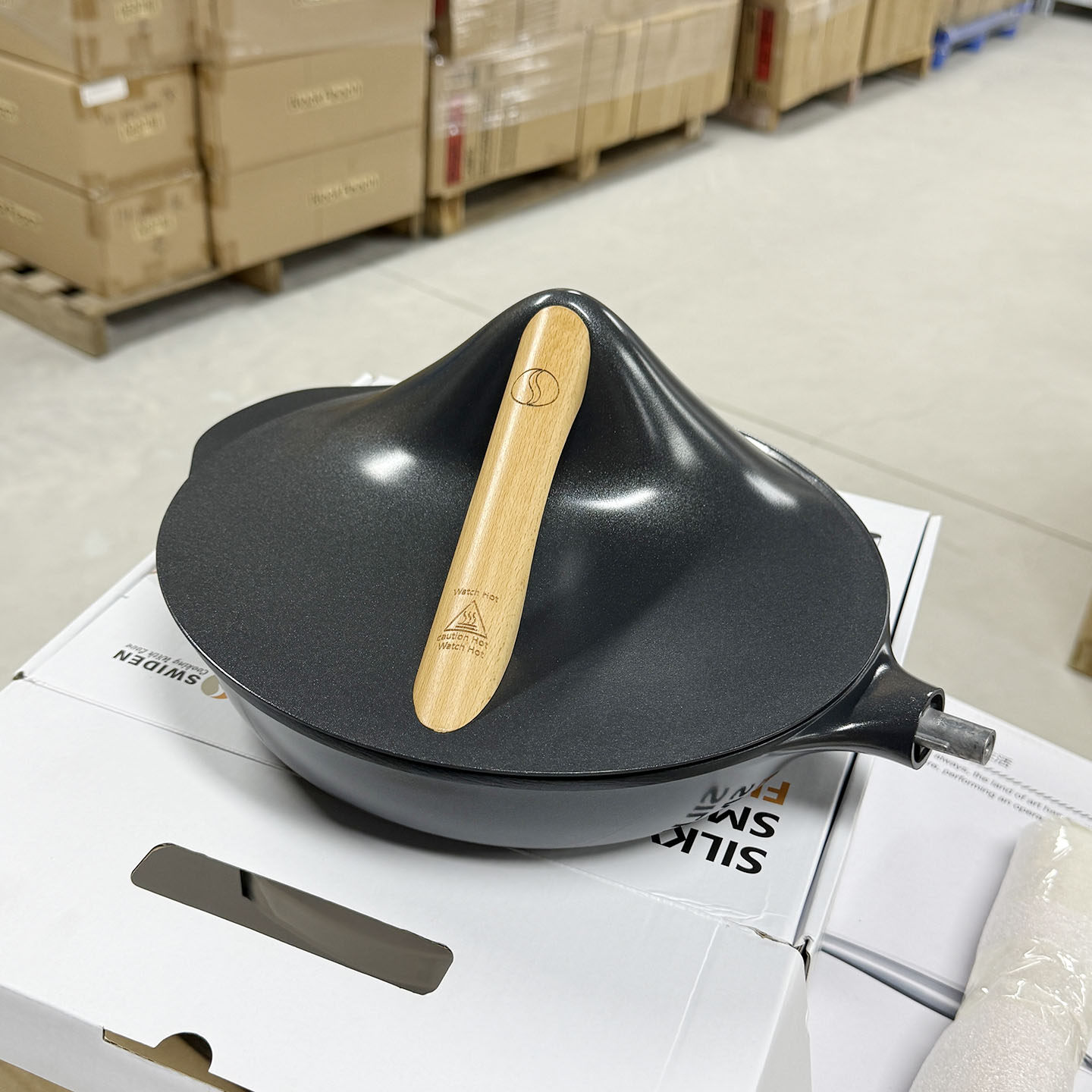 焖铝压铸不沾涂层煎锅炒锅26CM锅