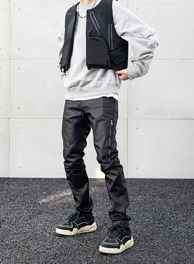 JDKZ欧美高街RO风机能拉链蜡面牛仔裤男街头修身涂层黑色小脚长裤