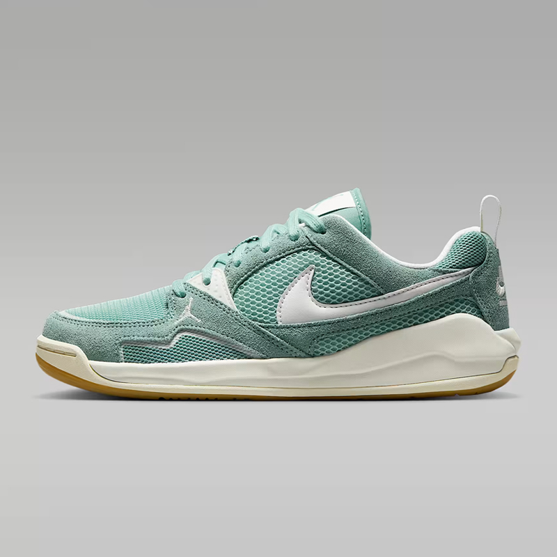 NIKE耐克女子WMNS JORDAN CMFT ERA运动训练篮球鞋HJ6778-002