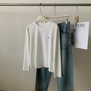 爱心刺绣白色长袖t恤女秋冬小个子圆领打底韩系基础款秋冬打底衫