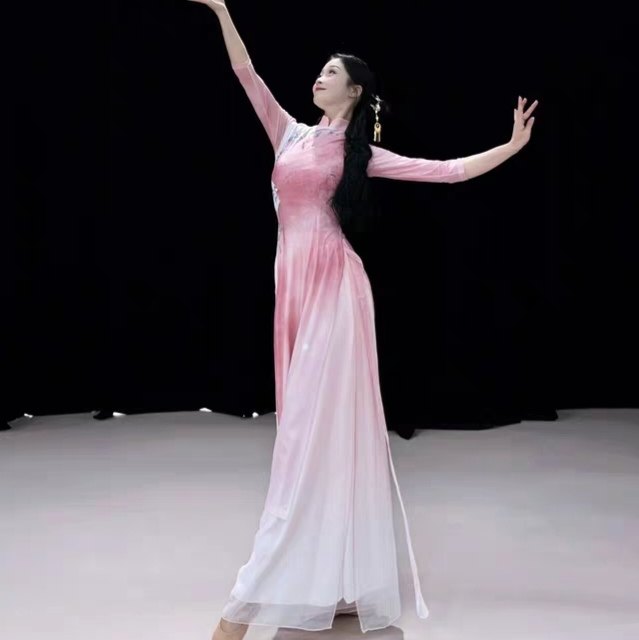 夜上海舞蹈旗袍粉色弹力跳舞旗袍套装人间烟火伞舞入画江南演出服