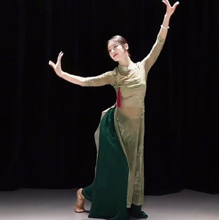 青花瓷舞蹈服装立领旗袍油纸伞中国舞演出服入画江南纱衣表演服女