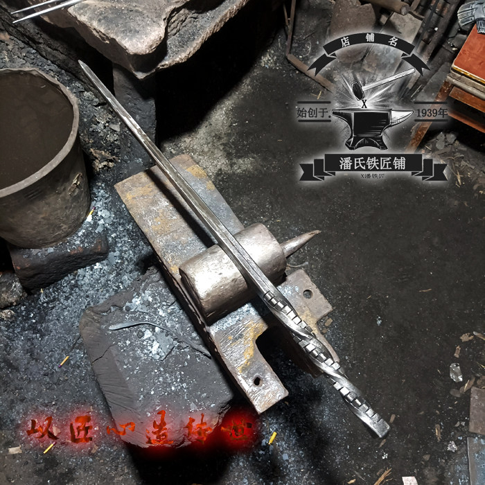 十八般古兵器手工一体锻造全钢化实心锏防身自卫健身习武钢鞭收藏