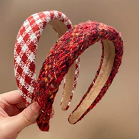 Красные блестки для ногтей, в стиле Шанель