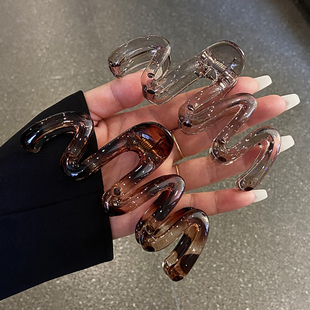 波浪抓夹女高级感2026新款大号发量多后脑勺丸子头盘发鲨鱼夹发饰