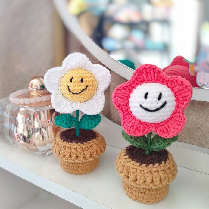 bkpp周边毛线钩织笑脸迷你盆栽cc表情包花花挂件钥匙扣办公室摆件