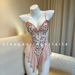 纯欲深V连体内衣情侣约会制服女