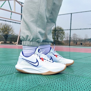 低帮白实战减震篮球鞋 耐克 Nike Precision男子精密6 141 HV1796