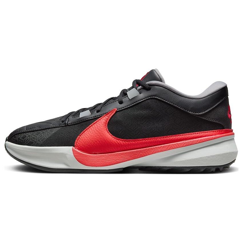 NikeFreak5圆头低帮篮球鞋图片