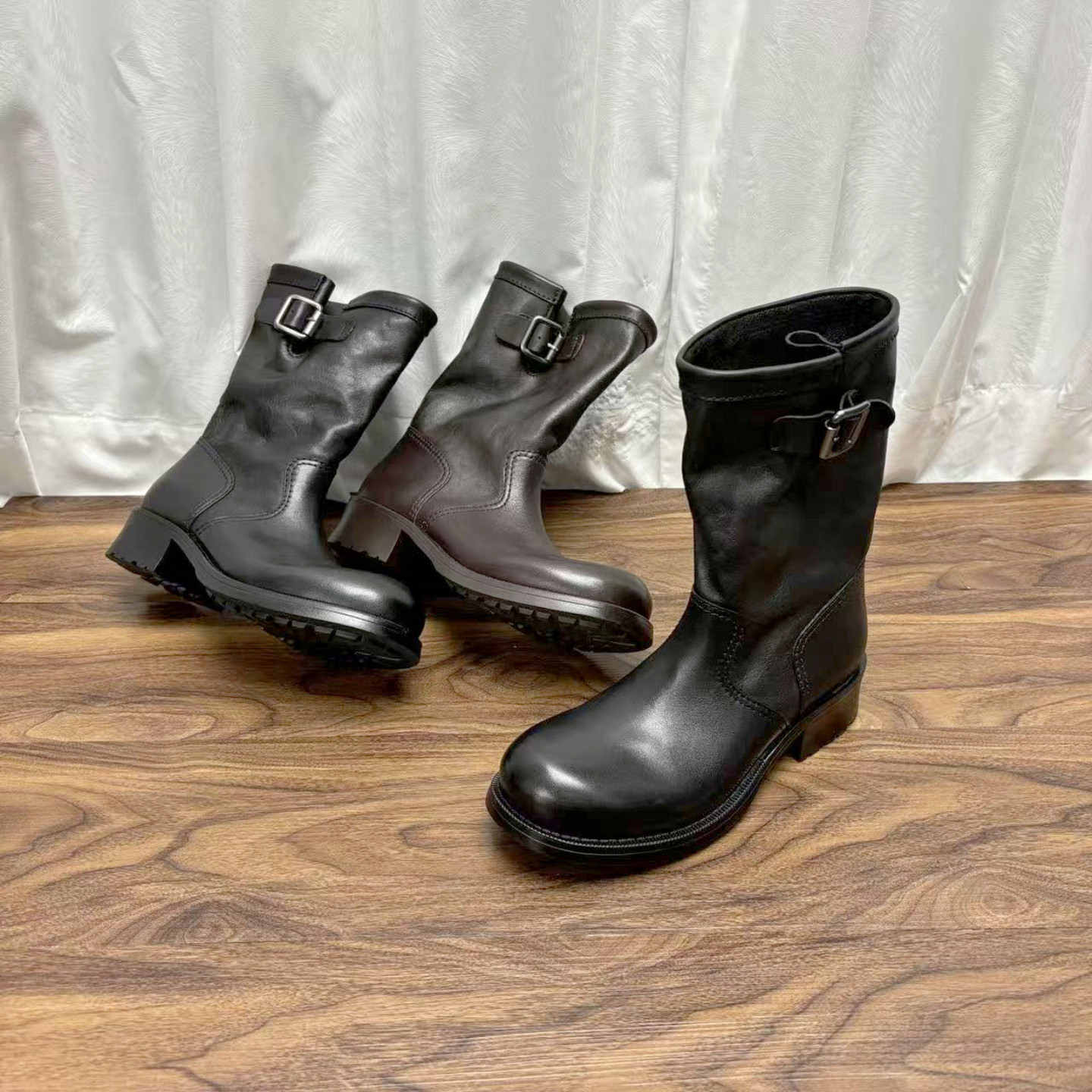 高级外贸真皮粗跟帅气机车靴女秋冬新款圆头堆堆马丁靴英伦中筒靴