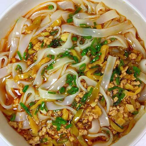贵州特产半干米粉 米皮 牛羊肉粉选用米粉 大米制作一份2斤水粉 - 封面