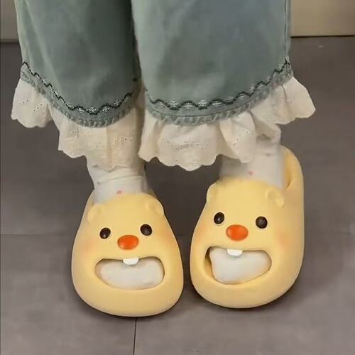 网红一字拖可爱卡通小海狸拖鞋夏季新款EVA女生外穿居家室内拖鞋