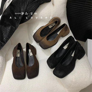 法式粗跟黑色方头气质单鞋女鞋子2026年新款复古浅口晚晚风高跟鞋