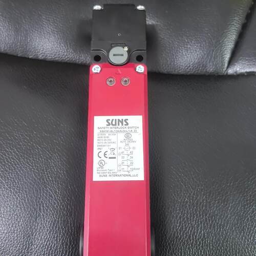 SS6191-SL13A-N-24-L1-A Z2安全门开关 SUNS工业工控配件议价维修