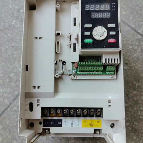 GT200-4T0110JT/4T0150JP 易驱变频器 11/15KW 调速装置议价维修