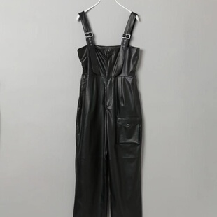 日单NK新款24冬季新款时尚宽松简约直筒背带皮裤PU背带裤