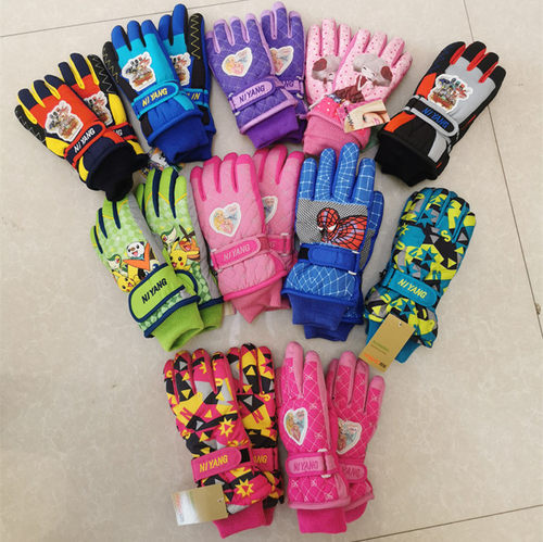 外贸手套儿童滑雪手套价格低