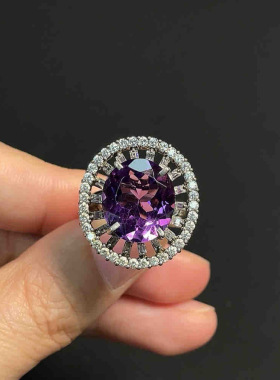 天然紫水晶戒指925银镶嵌，重8.5克左右，圈口11