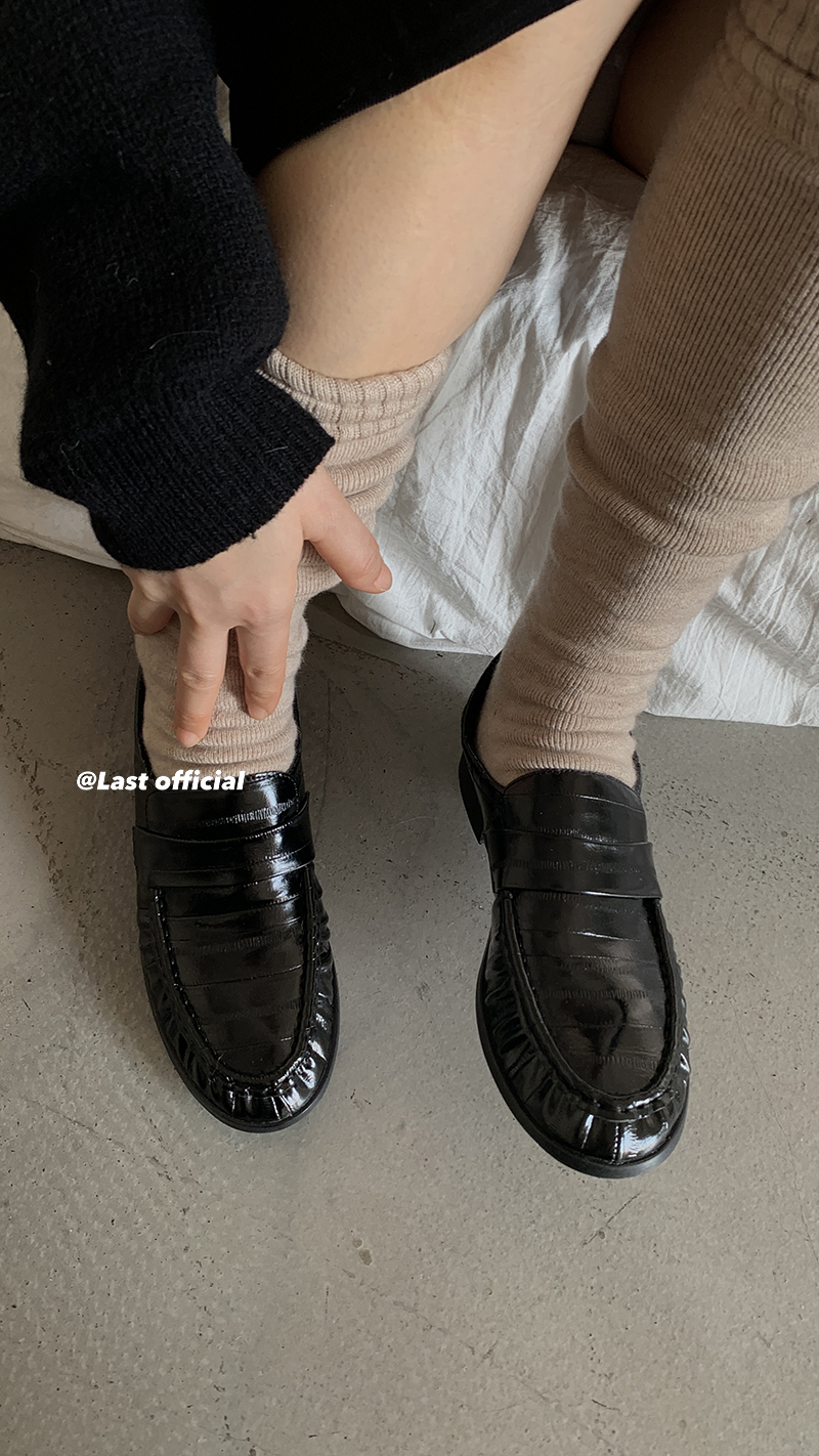 Last鳄鱼纹复古乐福小皮鞋单鞋女