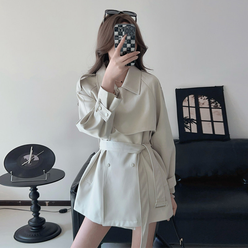 小众风衣外套女秋新款2025设计感双排扣斗篷式百搭显瘦气质大衣