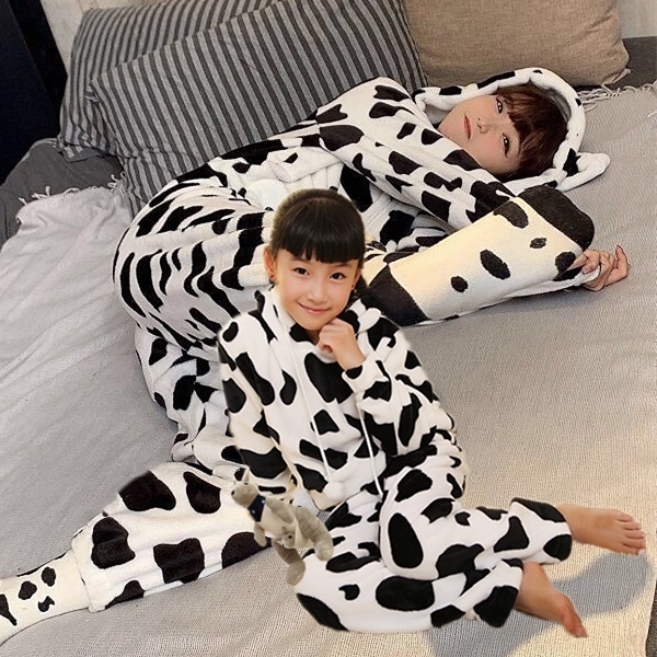 秋冬儿童表演出连帽睡衣法兰动物奶牛母女卡通男女童珊瑚绒家居服