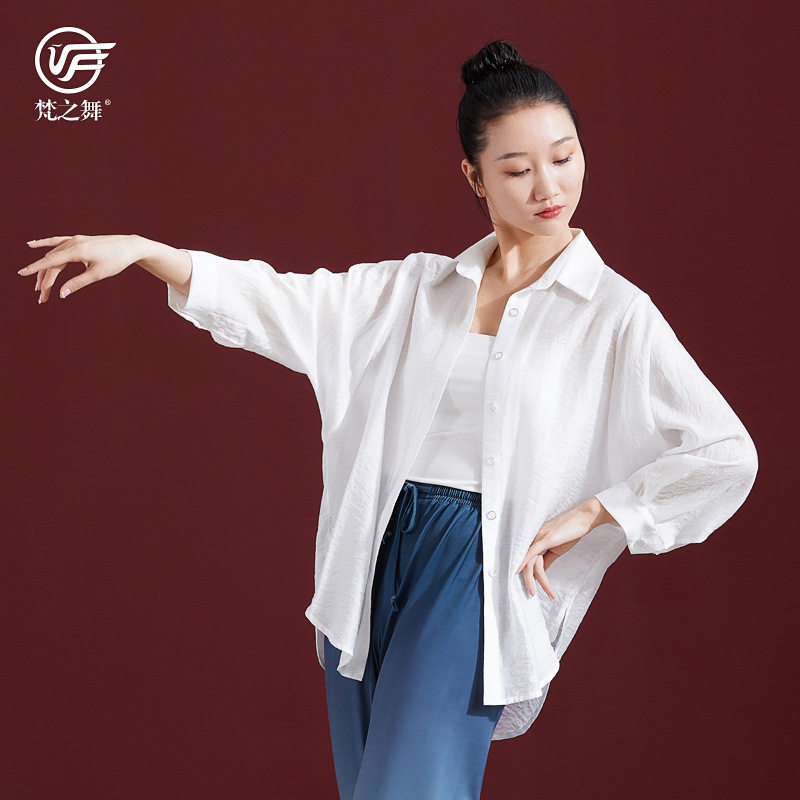爵士舞上衣女现代舞蹈衬衫春夏季白色飘逸宽松蝙蝠袖演出练功服装