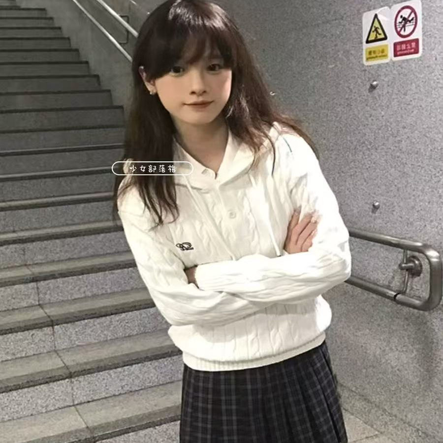 日系学院风白色麻花连帽毛衣早秋