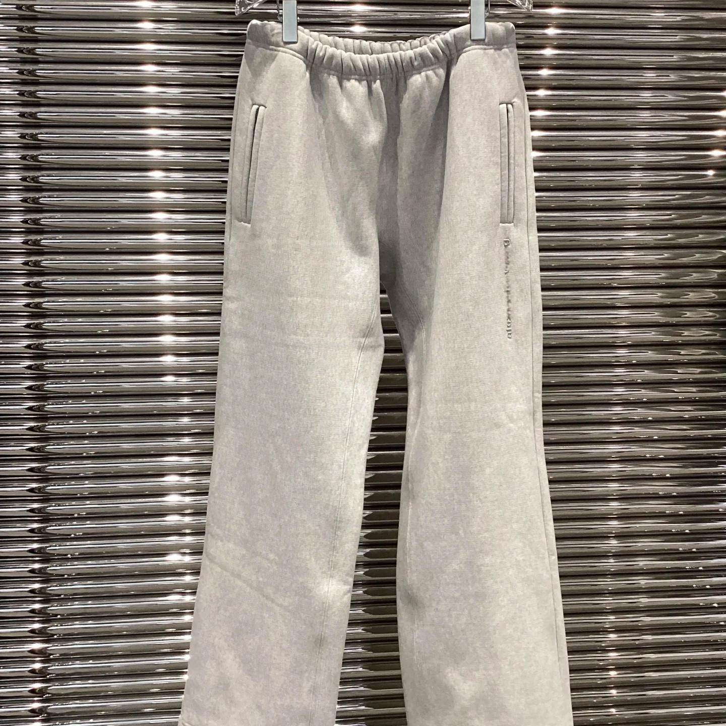 2025秋冬新款大王直筒阔腿运动卫裤女字母休闲运动松弛感长裤子,女装/女士精品,卫裤,淘宝优惠券,粉丝福利购,淘宝优惠卷