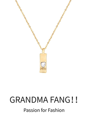 轻奢小众简约方形吊牌项链女韩系爆款精致锆石爱心钛钢锁骨链颈链