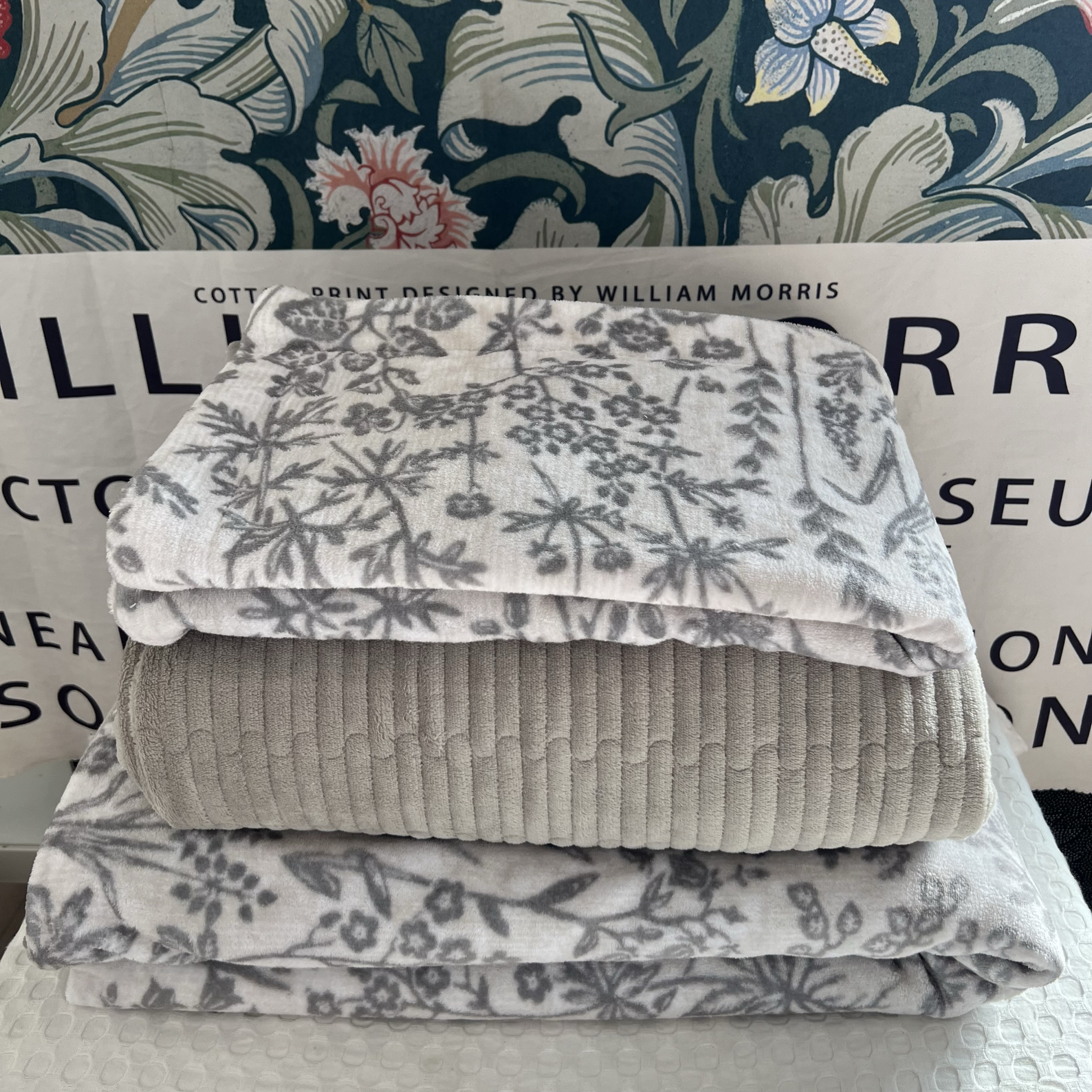 重9斤！外贸尾单牛奶绒四件套床盖式加厚保暖被罩加绒冬季清仓