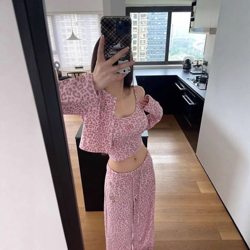 【自家工厂现货】印花豹纹印花露腰吊带长袖开衫拖地长裤子三件套