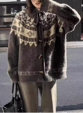 文艺复古风连帽提花毛衣外套设计感小众慵懒风牛角扣针织开衫