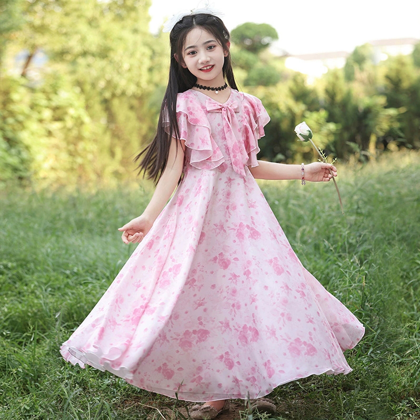 女童连衣裙夏装中大童雪纺公主裙夏季2026新款儿童洋气碎花沙滩裙