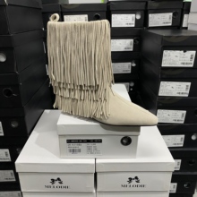实体专柜意大利设计师轻奢品牌新款牛皮流苏低跟时尚短靴8135米白