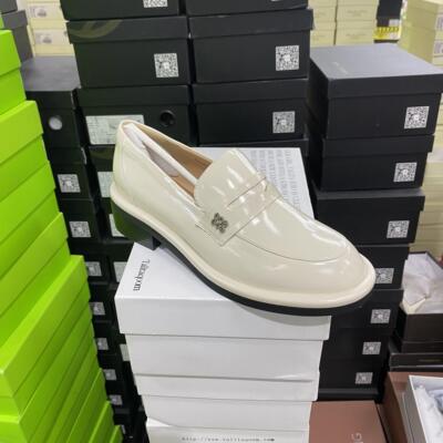 意大利轻奢专柜正品F亮面牛皮单鞋1338米白色