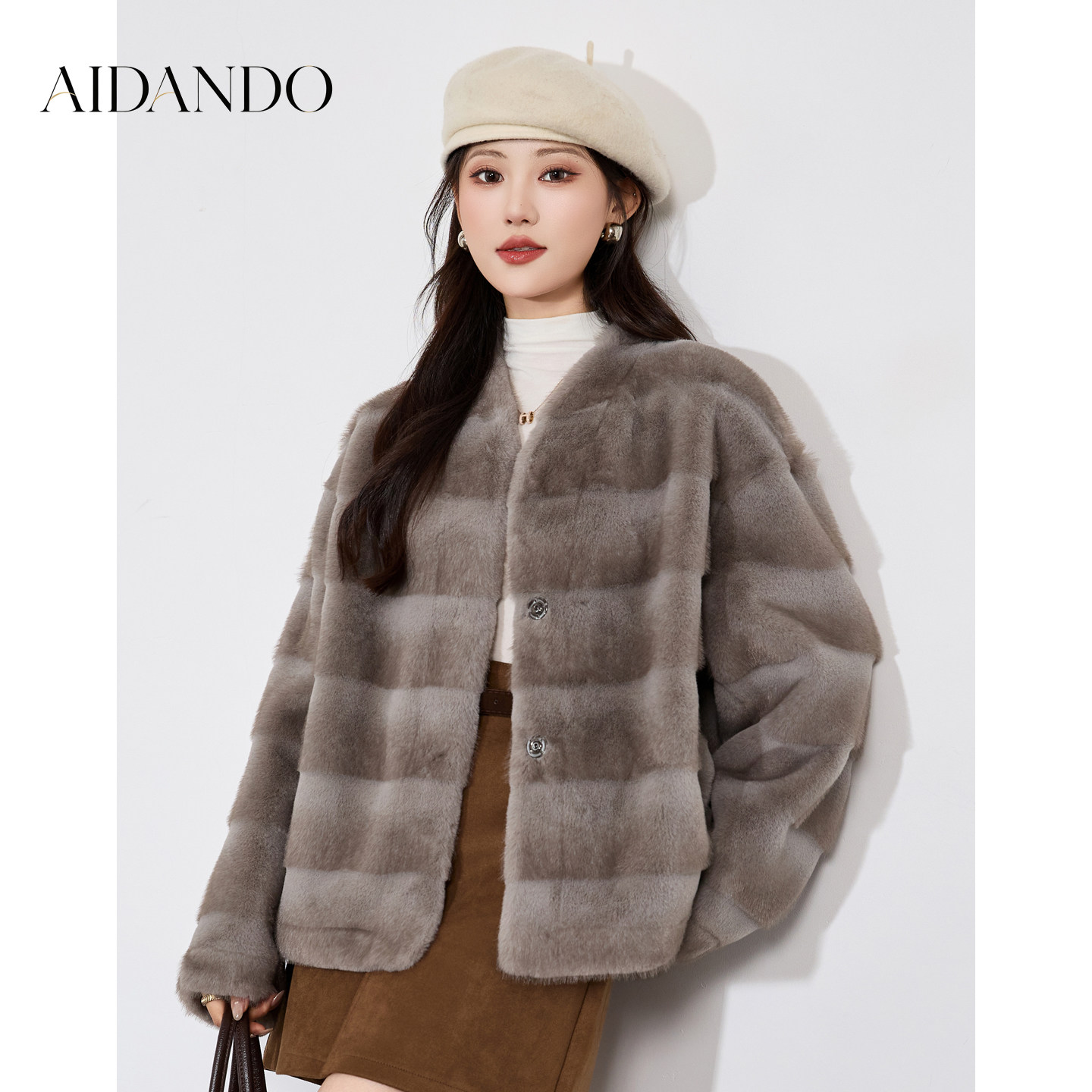 AIDONDO2026冬季名媛风仿水貂毛大衣女短款V领奢华环保仿皮草外套