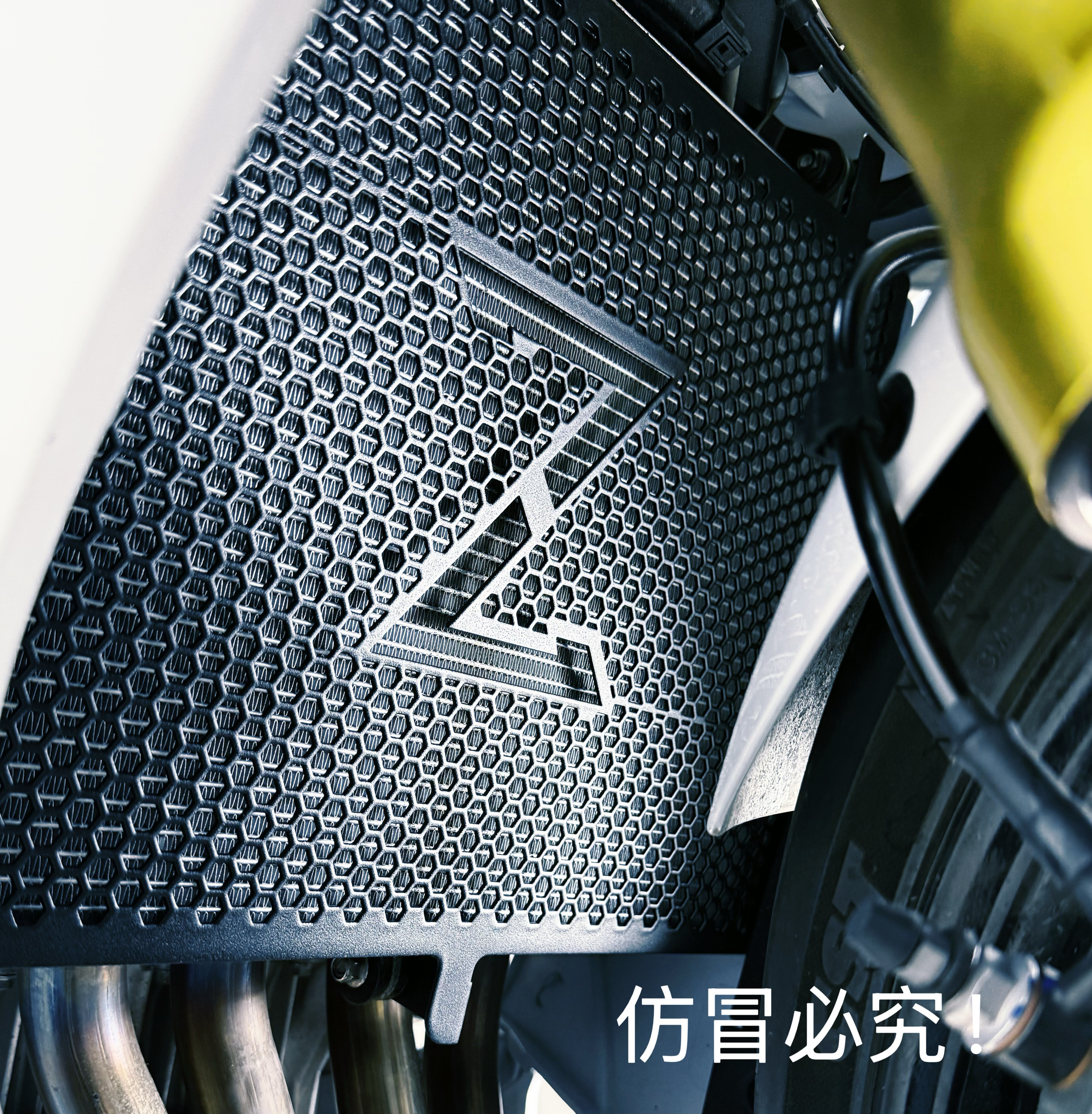张雪机车500RR改装水箱防护护网铝合金一体冲压专属logo无损安装