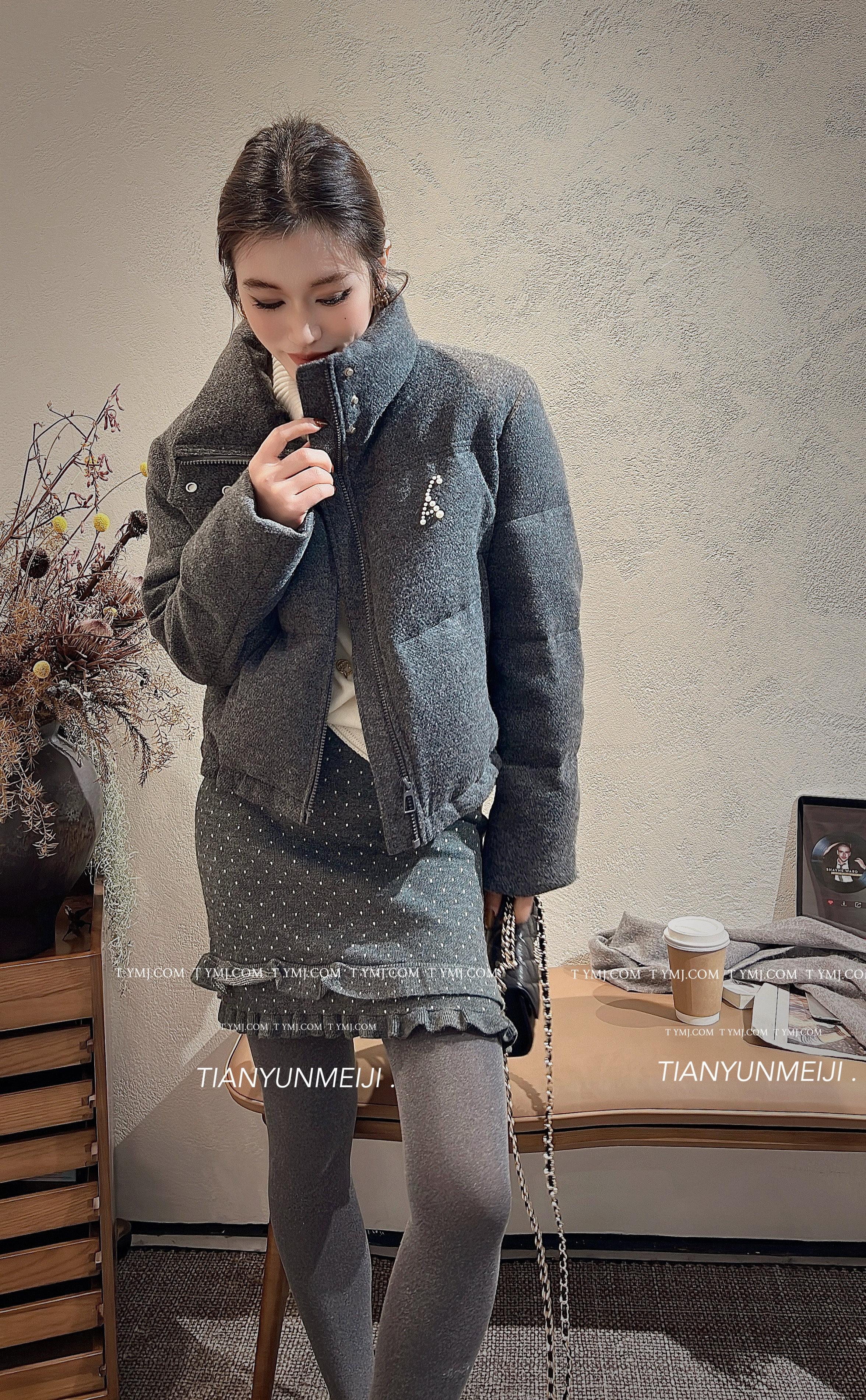 欧洲站2025冬季新款设计感小众立领钉珠毛呢保暖短款羽绒服外套女,女装/女士精品,羽绒服,淘宝优惠券,粉丝福利购,淘宝优惠卷