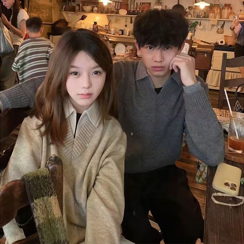灰色