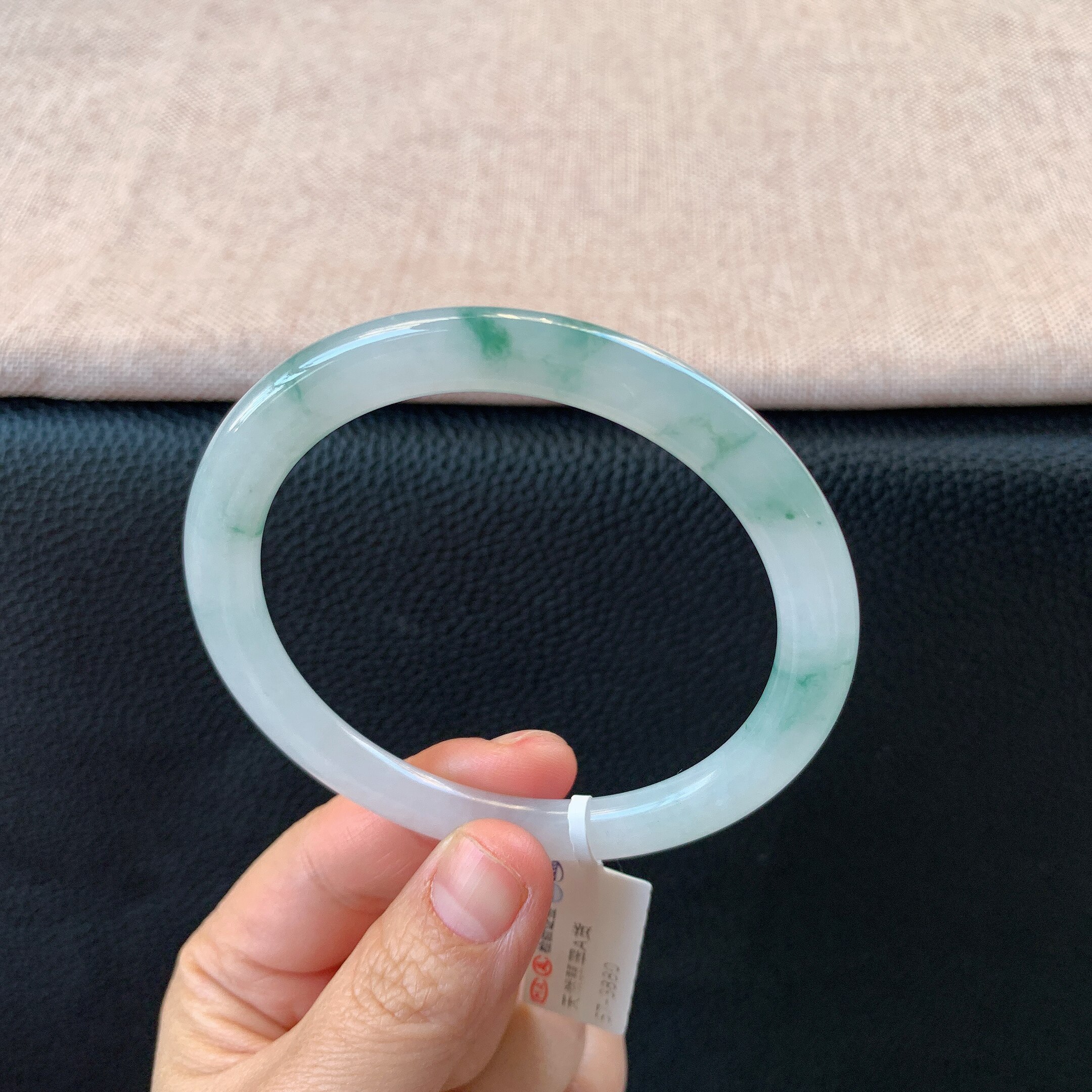 缅甸天然A货翡翠冰糯种飘花圆条手镯老坑玉美人条飘绿手镯57圈口