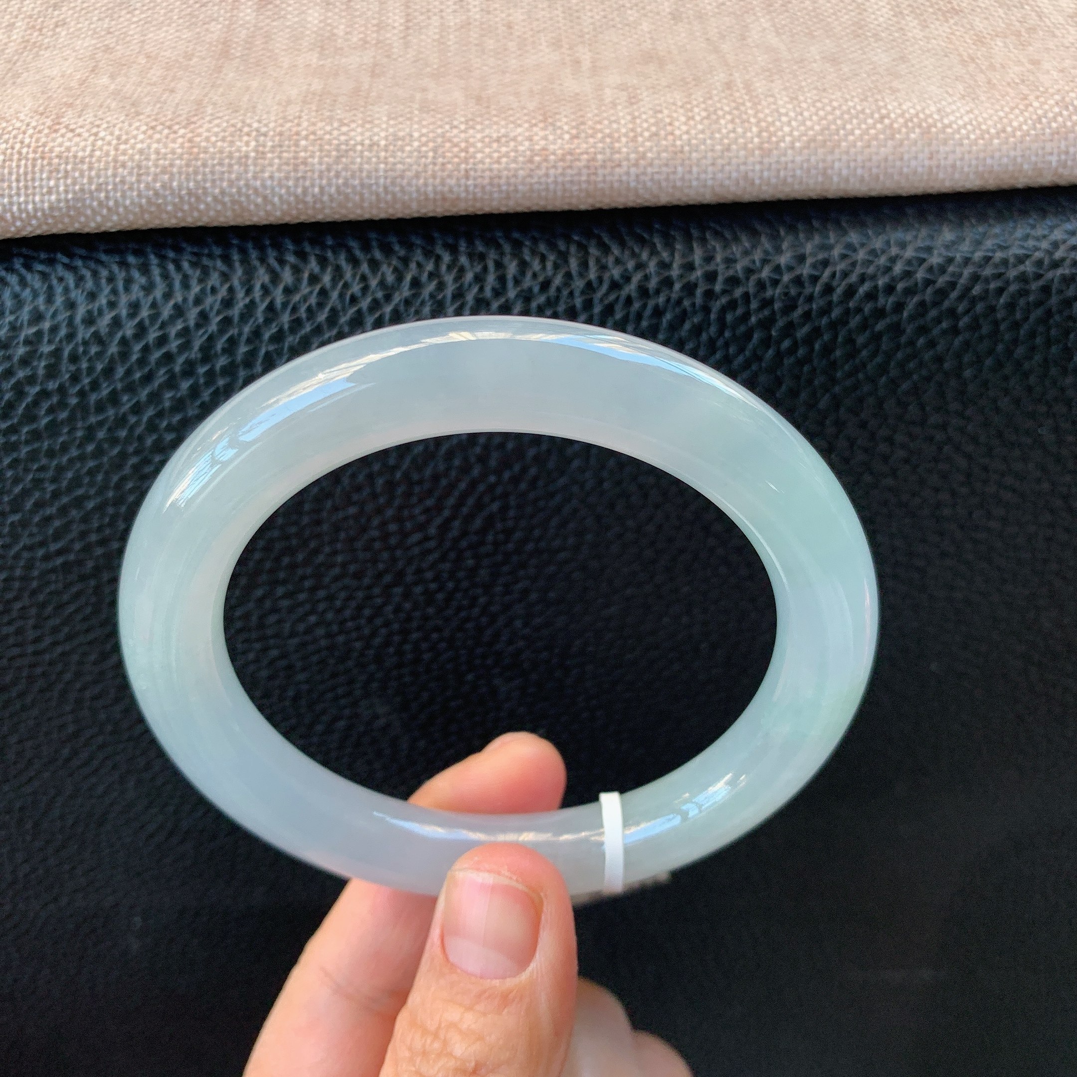 缅甸天然A货翡翠冰糯种水润圆条手镯老坑女款正品美人条54/57圈口