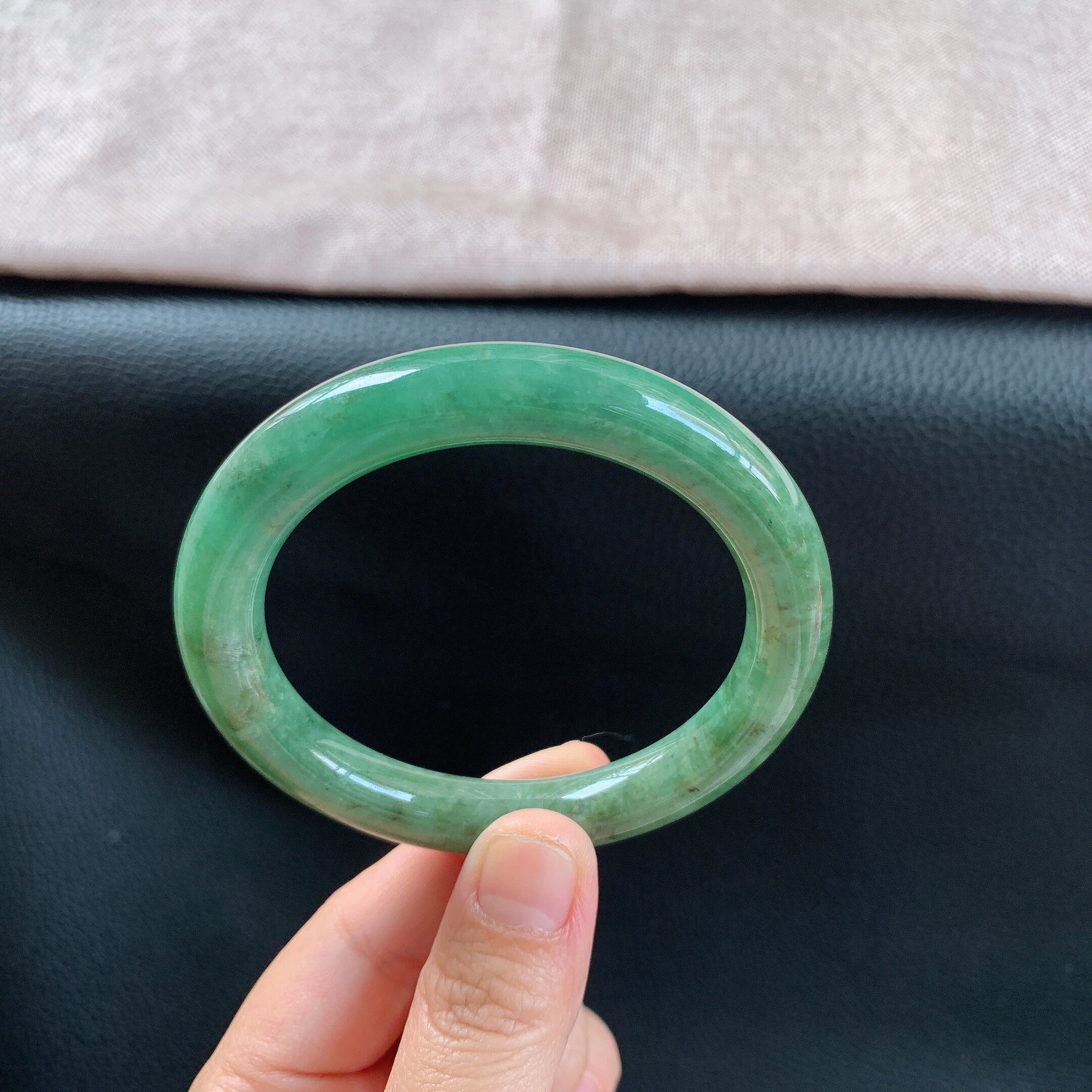 缅甸天然A货翡翠冰糯种满色圆条手镯老坑玉石满色美人条53/54圈口