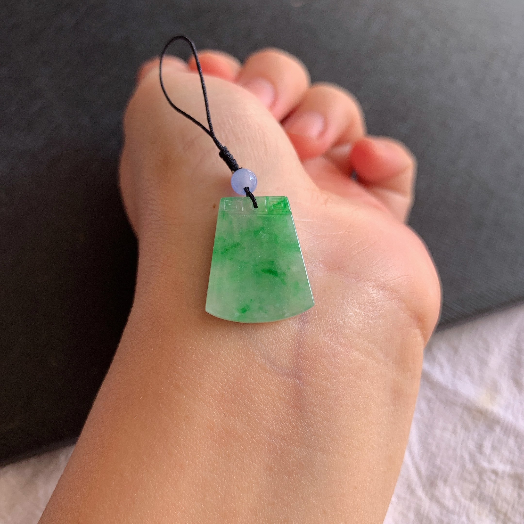 缅甸天然A货翡翠冰糯种飘绿无事牌吊坠老坑玉翡翠飘绿无事牌挂件