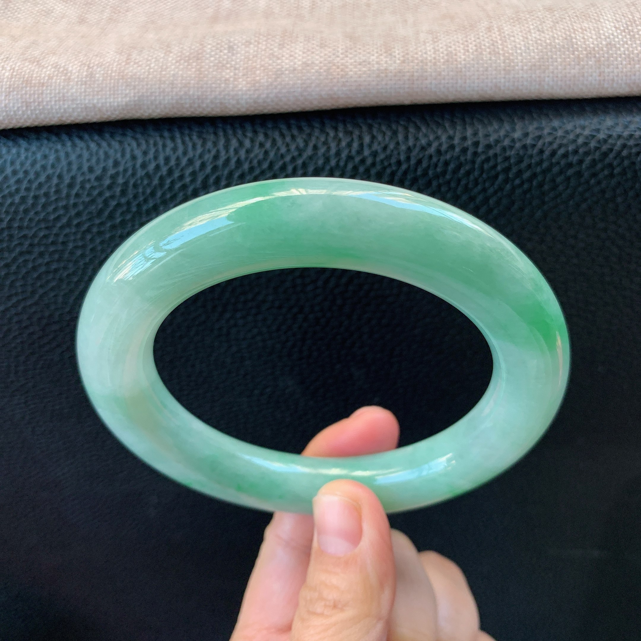 缅甸天然A货翡翠冰糯种飘绿圆条手镯老坑玉镯胖圆条满色59/60圈口