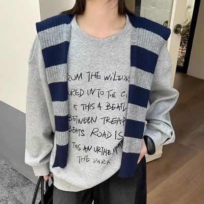 卓娃ZW秋冬新款个性字母印花卫衣女拼接条纹袖宽松休闲圆领上衣潮