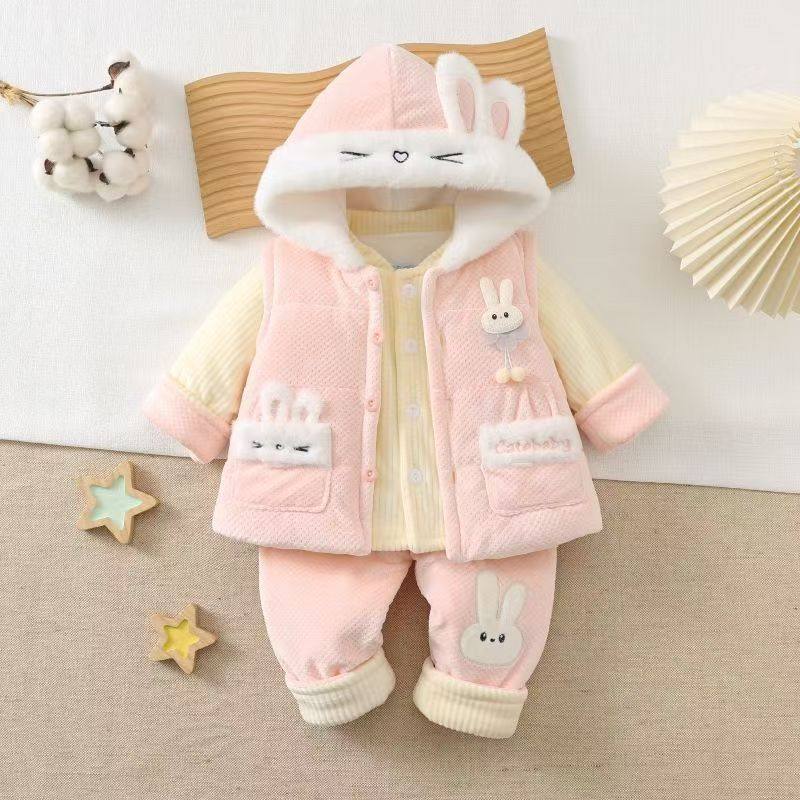 0一1岁女宝宝秋冬装分体款婴儿服袄外出外套薄棉棉衣三件套装季天