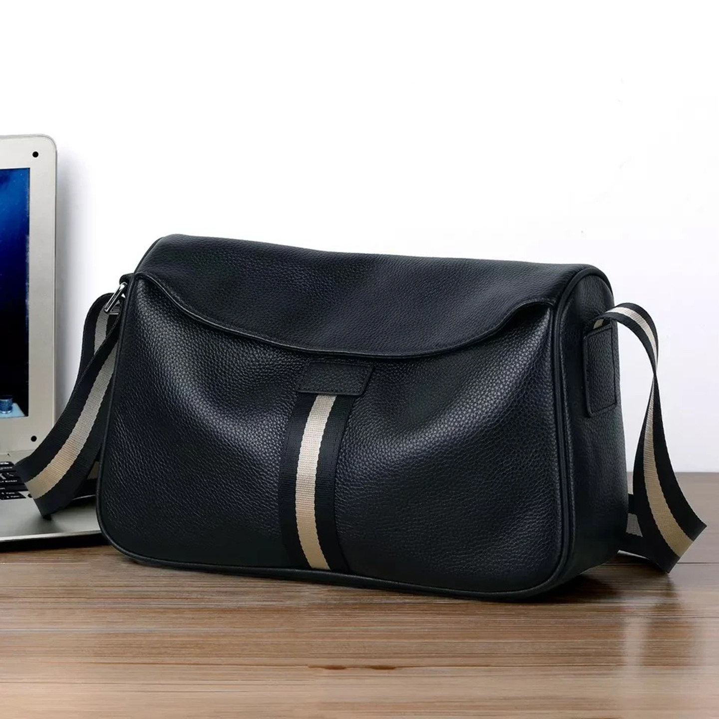 点击率高级感男包大容量单肩包男士斜挎包商务真皮包袋头层牛皮包