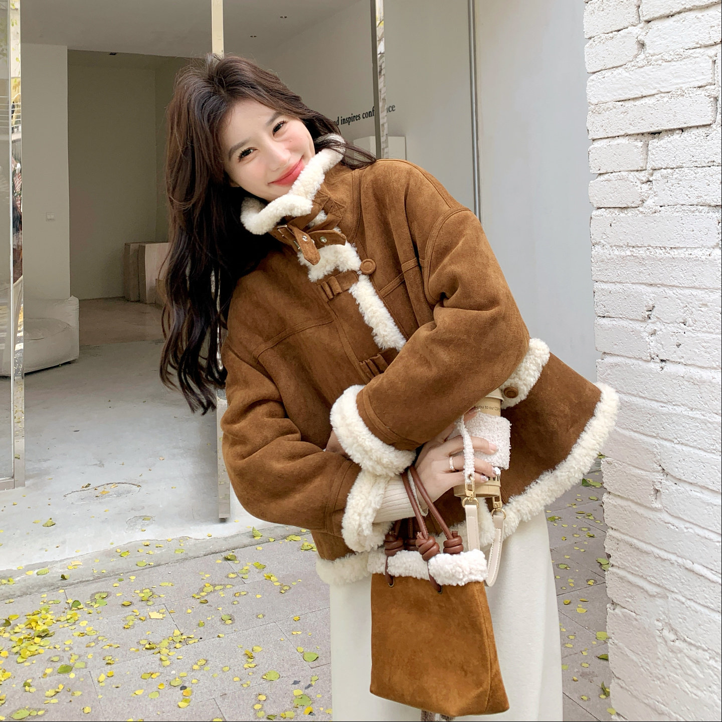 【】新品2D033-Y916-P215-K318驼色羊羔毛外套,女装短外套,2D033