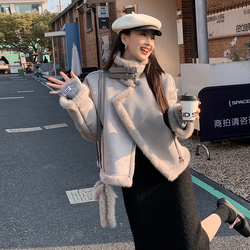 【大货】冬装2D033-Y905-P205-K298带包毛内胆羊羔毛外套，女装皮草，2D033