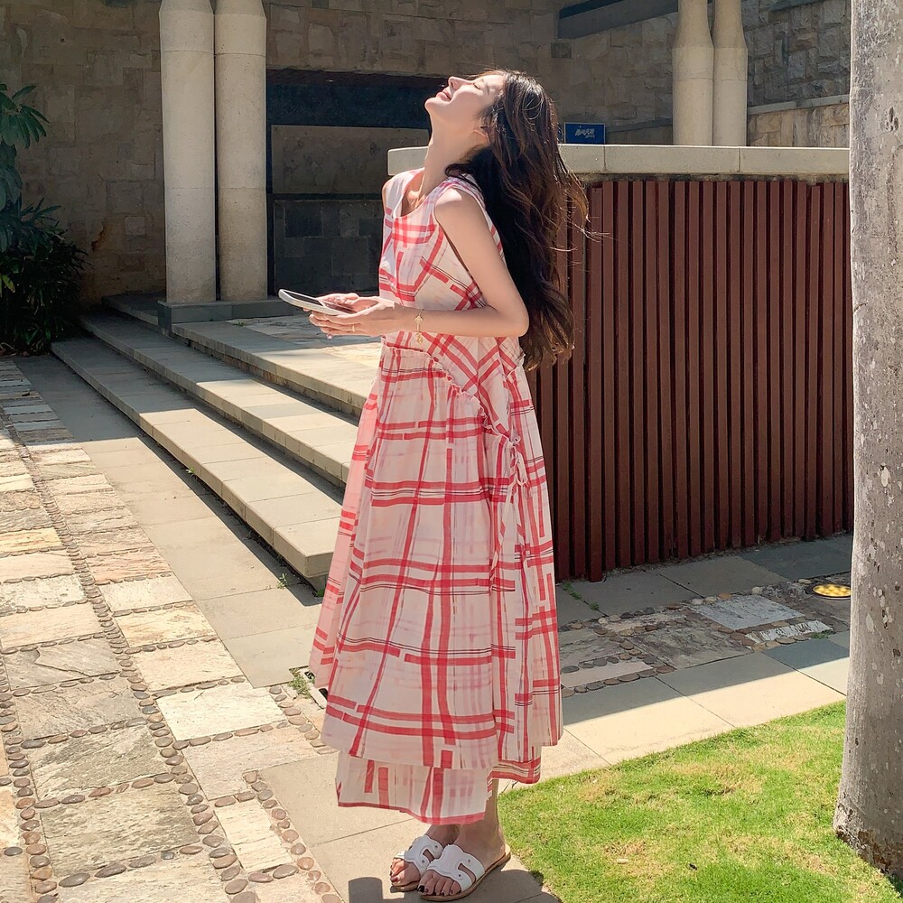 【现货】新品2D033-Q881-P125-K178不规则红格大裙摆两层裙摆,女装连衣裙,2D033